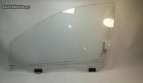 Vidro Porta Frente Esquerda Nissan Micra IV