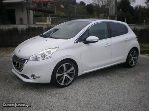 Peugeot 208 FELINE - 13