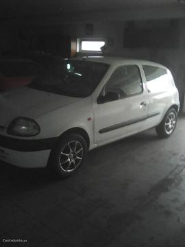 Renault clio 1.5 dci