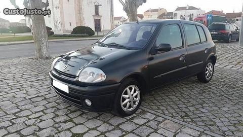 Renault Clio 1.2 B econômico - 01