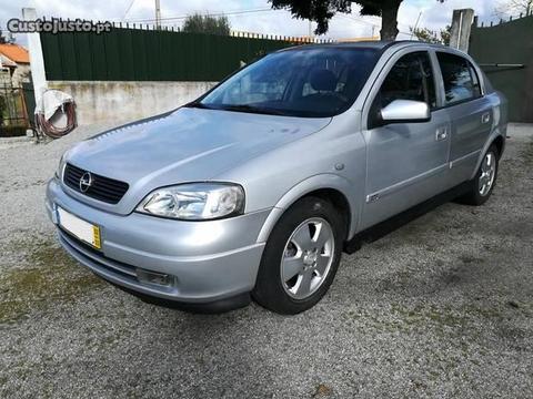 Opel Astra 1.4 club - 02