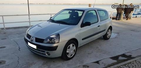 Renault Clio 1.2Expr 115.000Km - 03