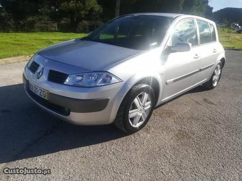 Renault Mégane 1.5 DCI 100CV A/C - 05