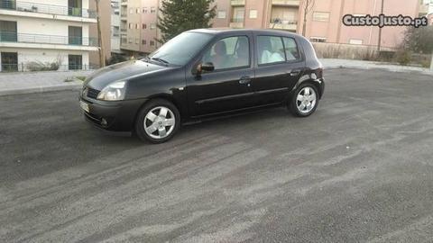 Renault Clio bom estado Diesel - 03