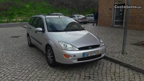 Ford Focus sw modelo ghia 1.6 - 00