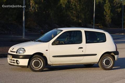 Renault Clio 1.9D - 00
