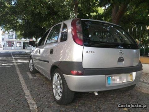 Opel Corsa 1.2 - 01