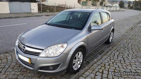 Opel Astra 1.7CDTi COSMO 84mKMs - 08