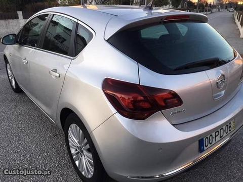 Opel Astra GPS nacional 2014 - 14