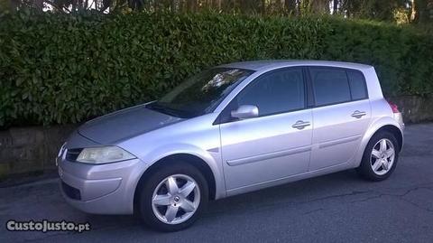 Renault Mégane 1.5DCI 5P Extreme - 08
