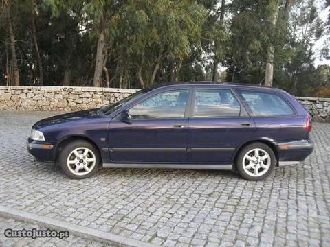 Volvo V40 1.9 td a.c / pele - 98