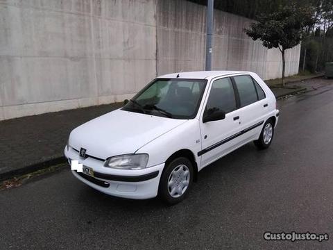 Peugeot 106 1.0 50Cv - 99