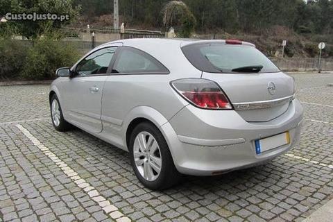 Opel Astra GTC - 09
