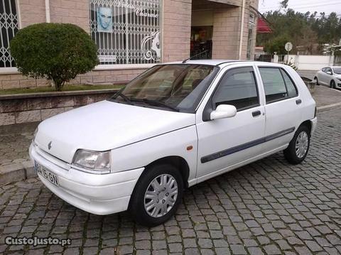 Renault Clio 1.2i,Económico - 96