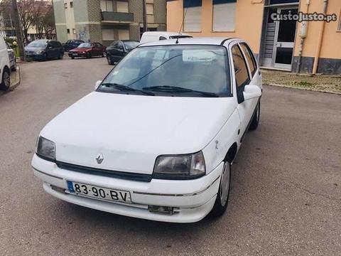 Renault Clio 1.2 - 93
