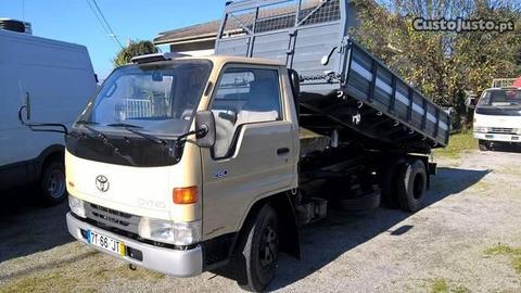 Toyota Dyna 280 C.Nova - 98