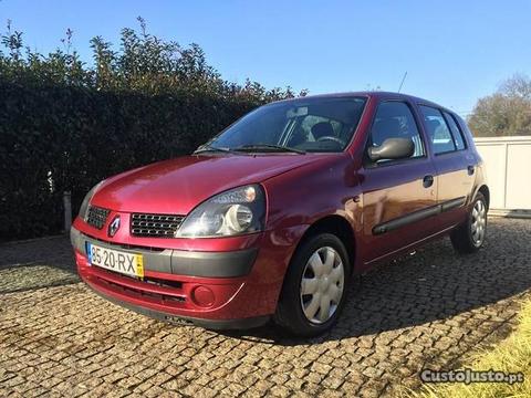 Renault Clio 1.2i 124.000km - 01