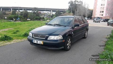 Volvo V40 1.9 TD SW - 98