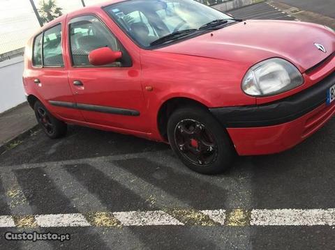 Renault Clio 1.2 5portas - 99