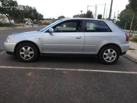 Audi A3 1.6 (110cv) - 1 Dono - 99