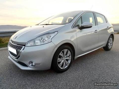 Peugeot 208 1.6HDI 90cv c/GPS - 13