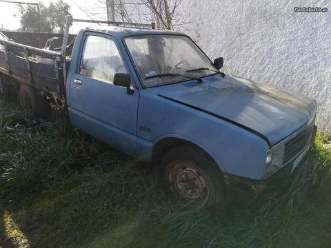 Isuzu PickUp Bedford - 85