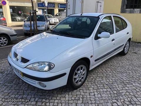 Renault Mégane 1.4 16V RXE 5P - 00