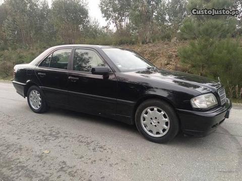 Mercedes-Benz C 220 Diesel - 95