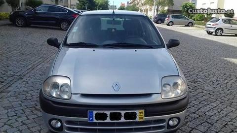 Renault Clio 1.2 RT 5P T.EXTRAS - 99