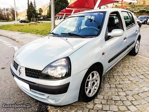 Renault Clio 1.5DCI ESTIMADO - 02