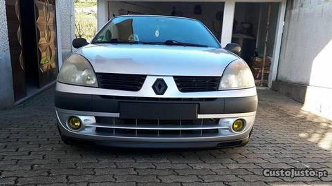 Renault Clio 1.5 dci - 05