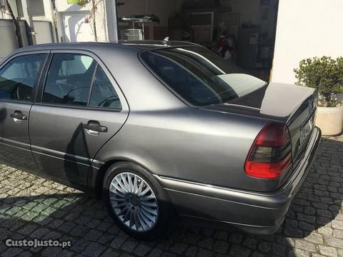 Mercedes-Benz C 220 Carro - 93