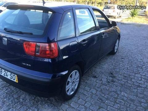 Seat Ibiza Gasolina - 01