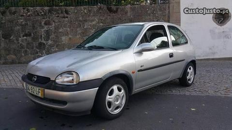 Opel Corsa 1.2 16V Sport - 98