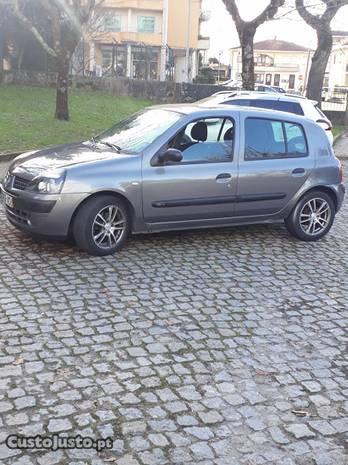 Renault Clio 1.2 16 valvulas - 03