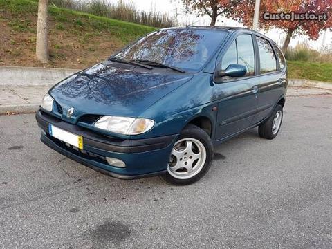 Renault Scénic 1.9 DTI / 5 LUG / AC - 01