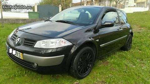 Renault Mégane 1.5 DCI A/C e D/A - 04