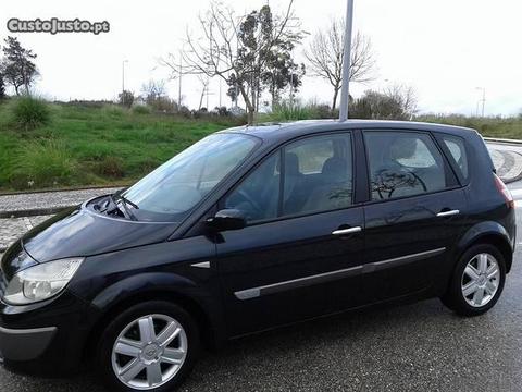 Renault Scénic 1.5 DCI Dynamique AC - 04