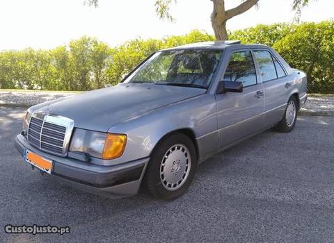 Mercedes-Benz E 300 Turbo diesel - 143cv - 87