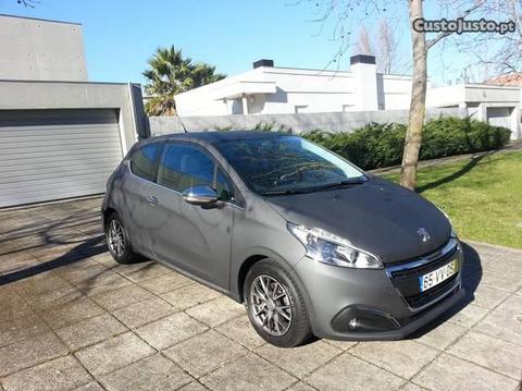 Peugeot 208 1.2 VTI como novo - 17