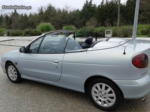 Renault Mégane Cabriolet 1.4 16v AC - 01