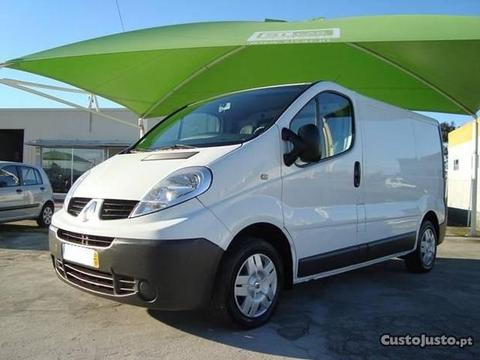 Renault Trafic 2.0 Dci Fibrada - 10