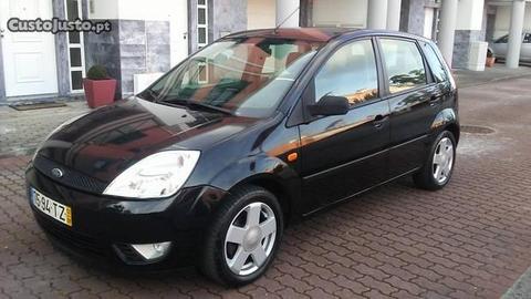 Ford Fiesta 1.2 ghia 142000km - 02