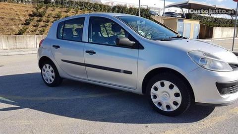 Renault Clio 1.2 Dynamique 5P - 07