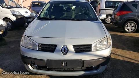 Renault Mégane 1.9 DCI - 03