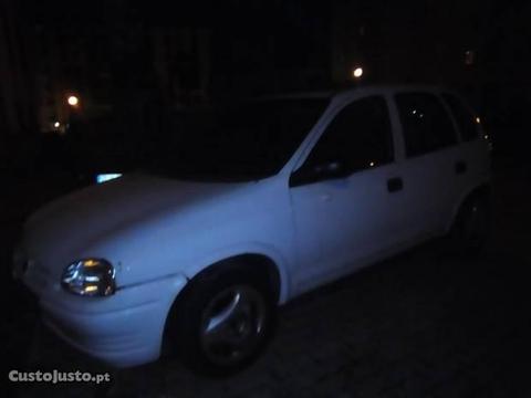 Opel Corsa 5 portas - 94