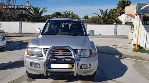 Mitsubishi Pajero 3.2 DI- D GLS - 00