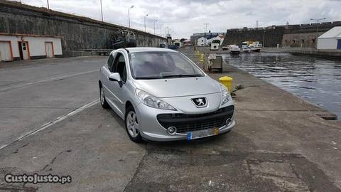 Peugeot 207 1.4 - 06