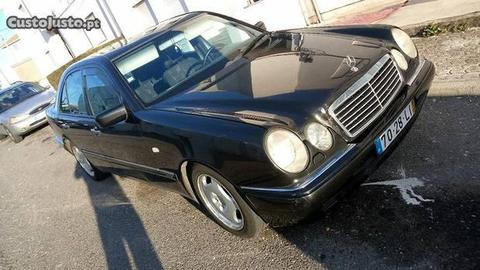 Mercedes-Benz E 200 Avantgarde - 98