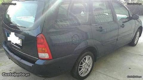 Ford Focus 133 000km-2001 - 01